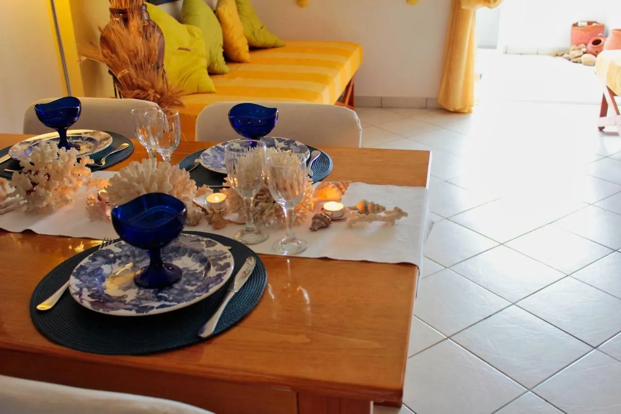 Fokais Beach Apartment Néa Fókaia اليونان